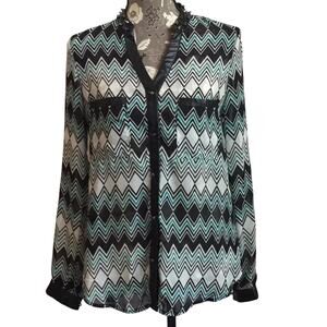 Charlotte Russe long sleeve diamond geometric top size medium